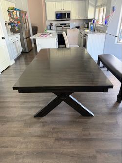 Dinning room table and chairs