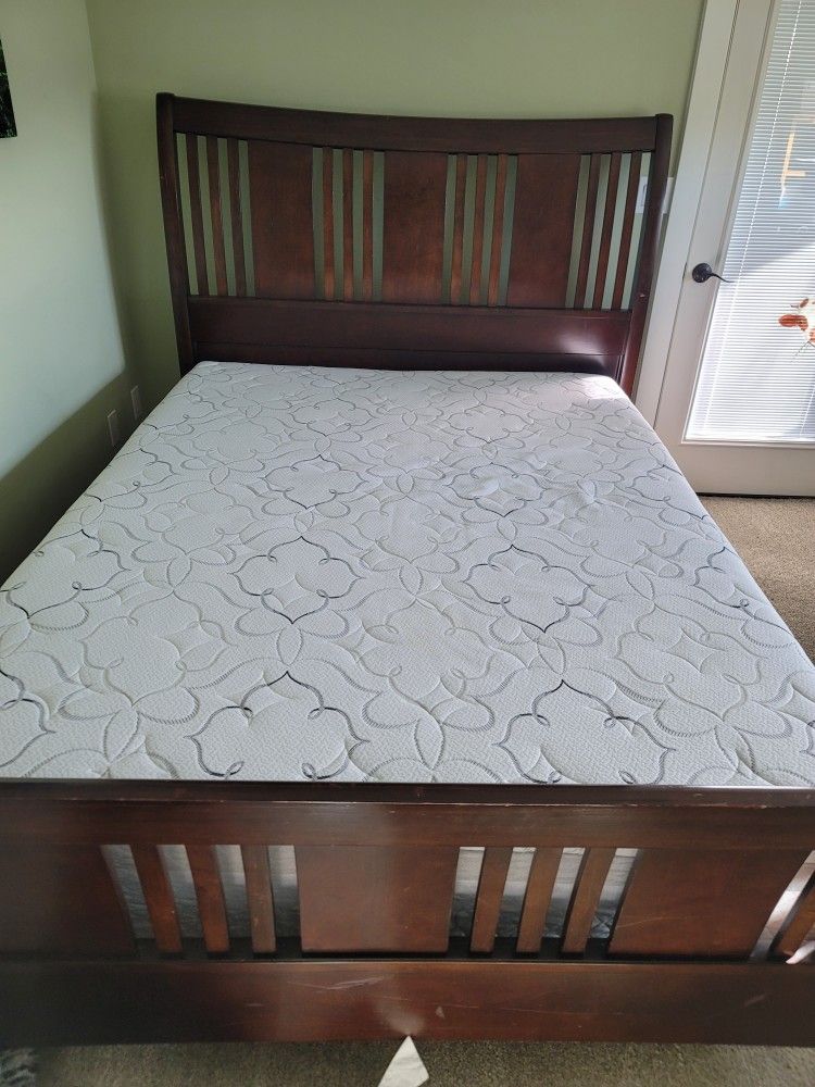 Queen Bed