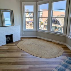 Oval seagrass rug