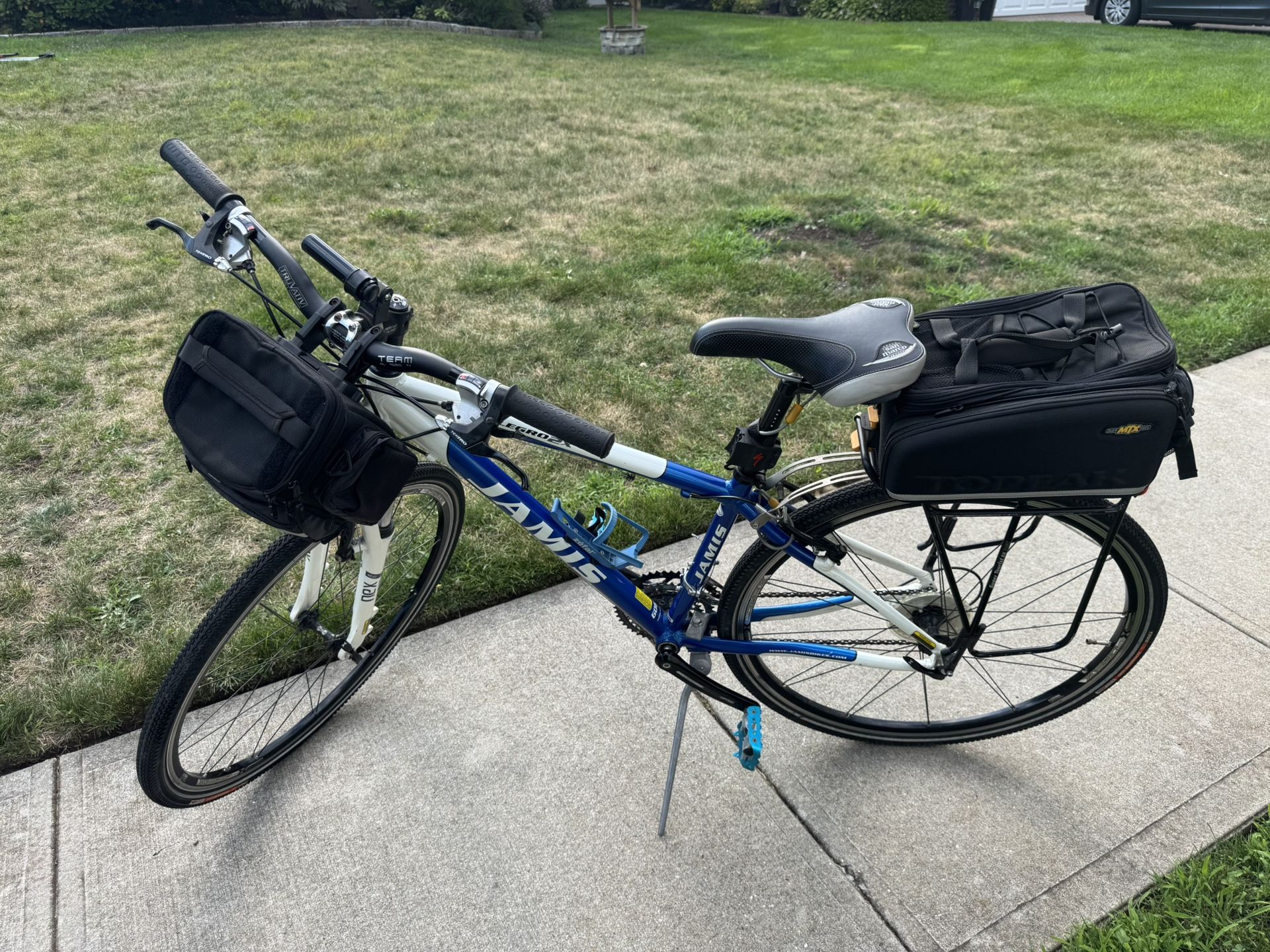 Jamis Allegro 2x Bike - Great Condition With 2 Carrying Bags