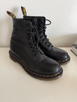 Dr. Martens 1460 Pascal Virginia Lace-Up Boots women’s size 7 black leather