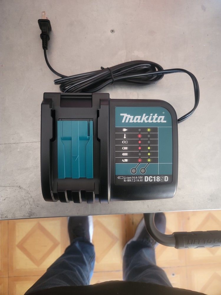 Makita 18v DC18SD