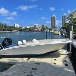 2018 Boston Whaler 150 SuperSport