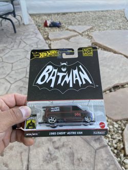 1985 Chevy Astro Van (Batman) - Sealed die cast - Hot Wheels Premium Pop Culture