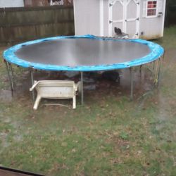 16 Foot Trampoline