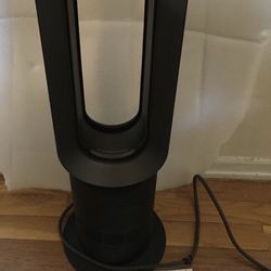 Dyson Hot+Cool Air Multiplier, Jet Focus Fan Heater Bkack / grey - AM09   In good working condition   Will ship in non-retail box.  Comes with remote 