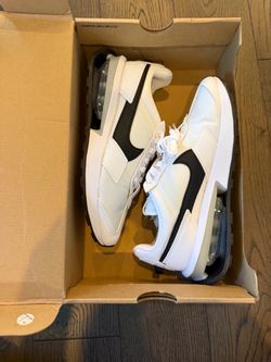 Nike Women’s Air Pre-Day Size 7