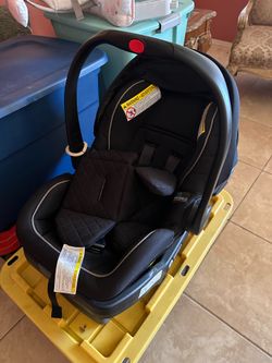 Infant car seat