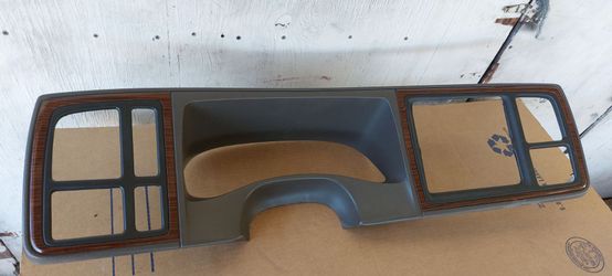 cluster bezel for 2005 cadillac escalade