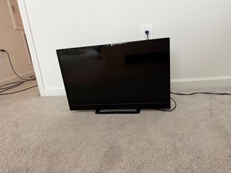 VIZIO 28" Smart LED HDTV (Model E280i-B1) – 720p HD with Stand & Power Cable