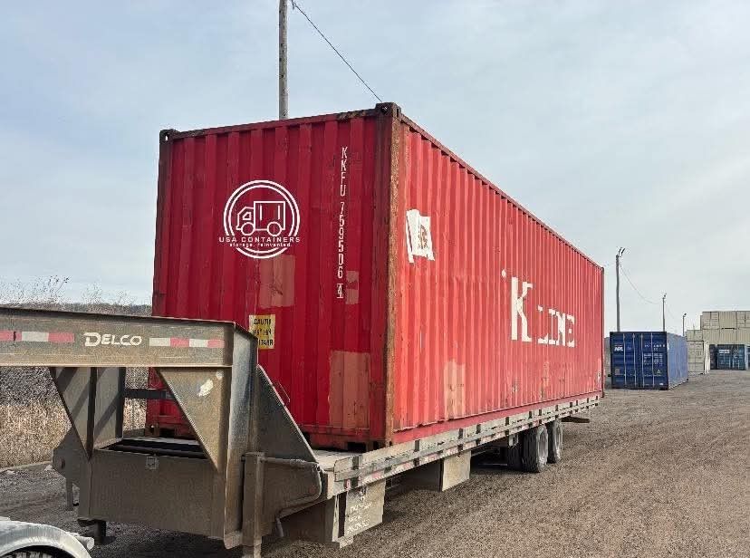 20' 40' Shipping Containers Available