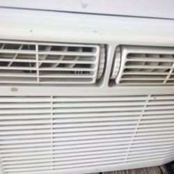 Frigidaire 8000BTU ICE COLD AIR ONLY $125