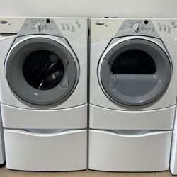 WASHER AND DRYER SET WHIRLPOOL FRONT LOAD