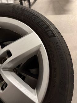 OEM VW Touareg 19” Wheels + Michelin 265/50R19 Tires – Set of 4
