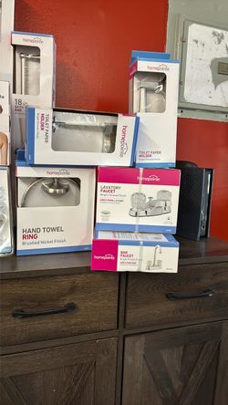Homepointe Bathroom Hardware Bundle New in Box
