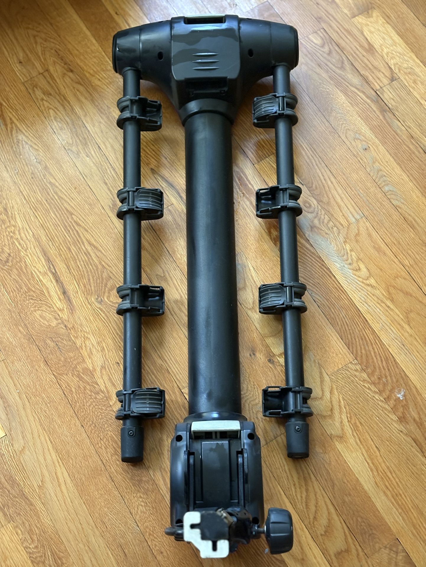 Thule Apex XT Bike Hitch With Rack