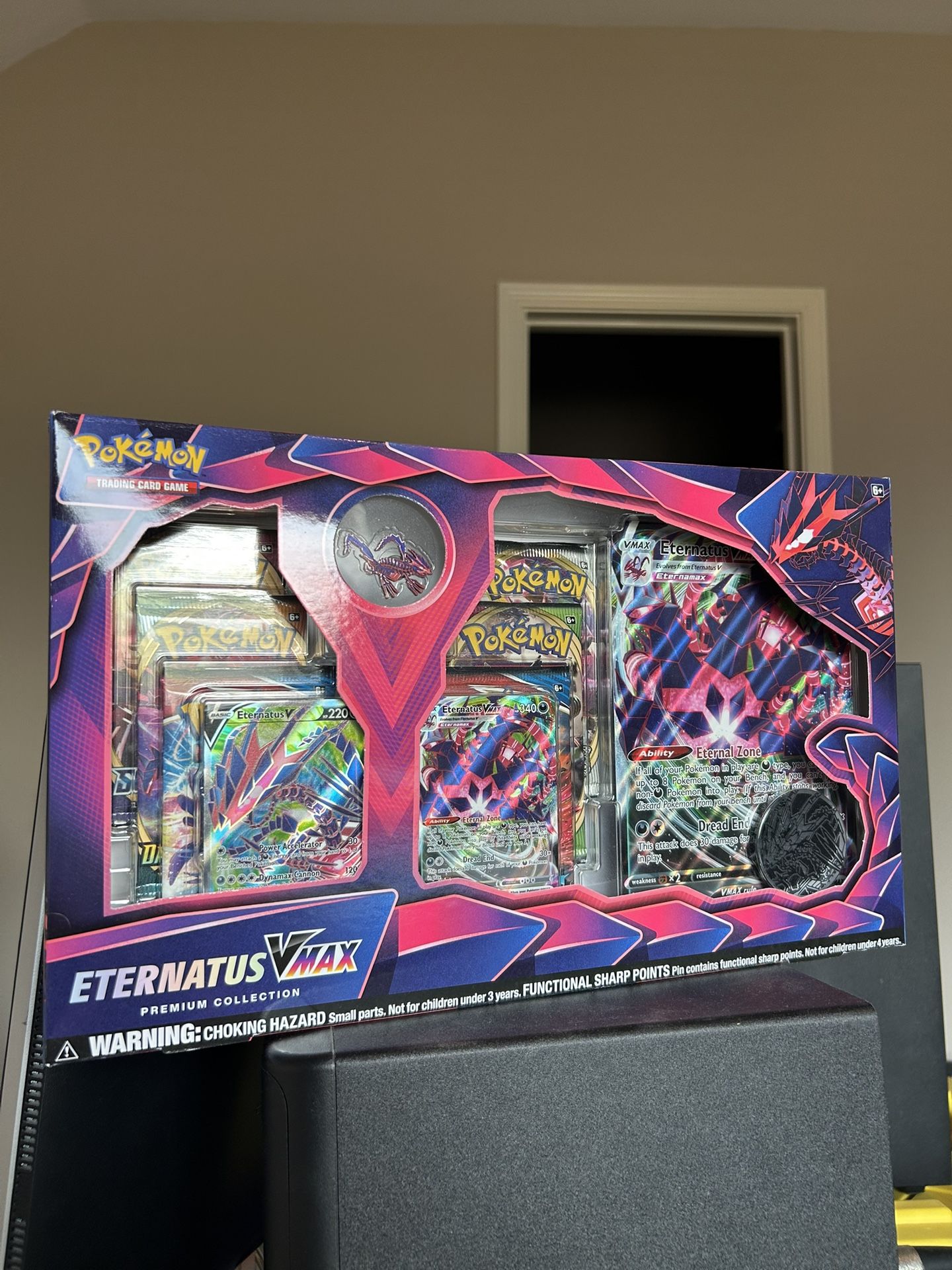 Eternatus Vmax Premium Collection Box Pokemon