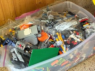 Large bin of Lego’s