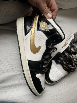 Jordan’s 1 MID Blk/gold And White. Size 12