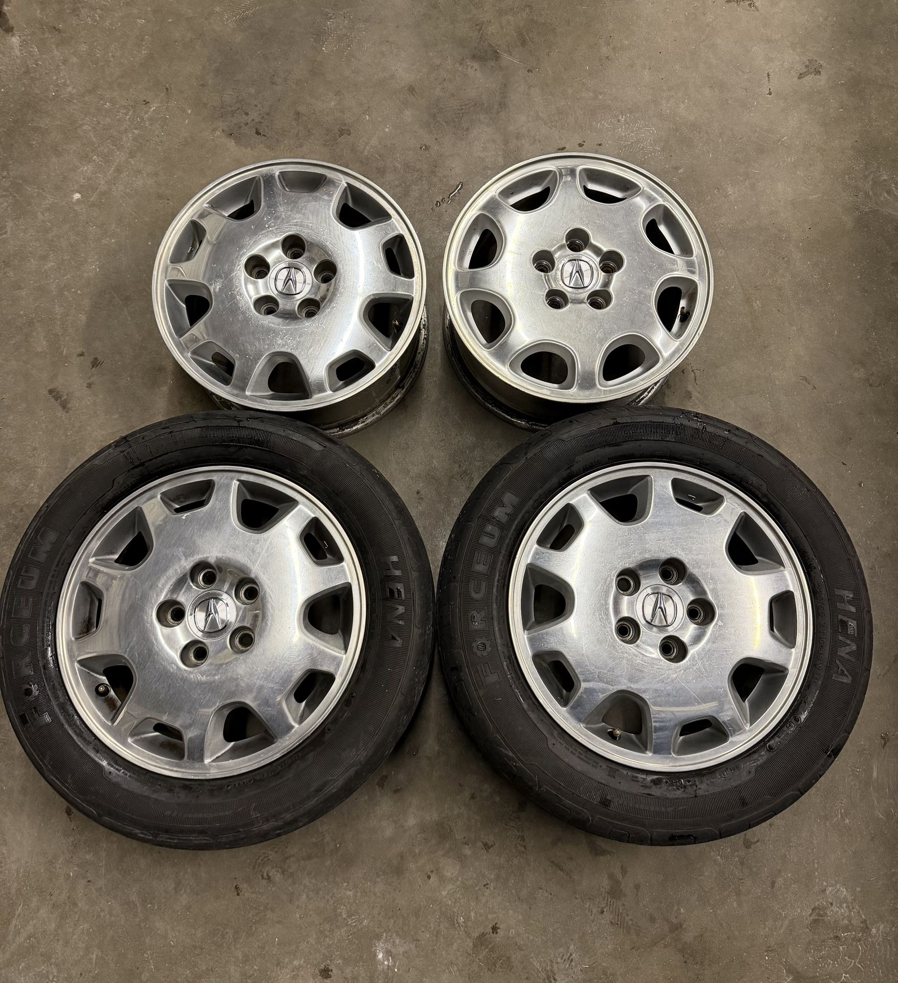 16” 2000 Acura RL Rims
