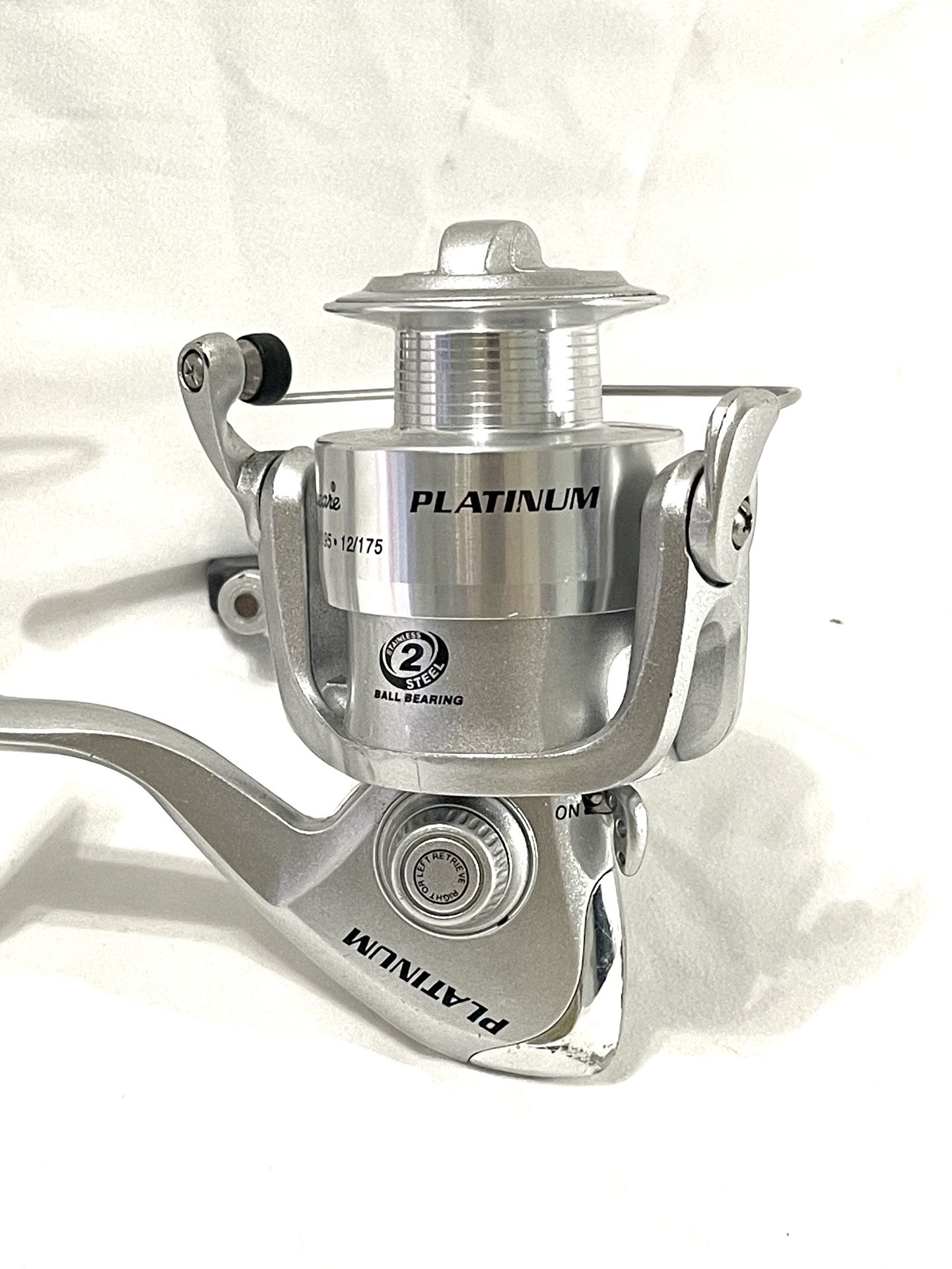 Like New Shakespeare Platinum Light Action, Fishing Reel.