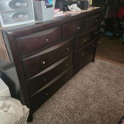 1King/2twin/2 recliner couches/big dresser