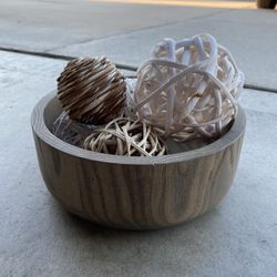 Bowl With Decorative Balls