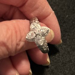 Star Ring with rhodium hammered finish