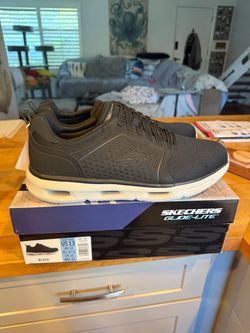 Sketchers black glide lite size 13