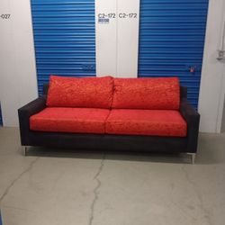 $130 4 Seater Couch Solid Metal Legs Washable Pillows 