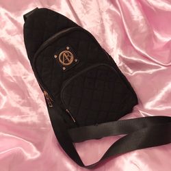 Alexis Bendel Black quilted fabric sling bag USED