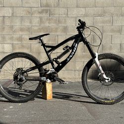 Mountain Bike - Downhill