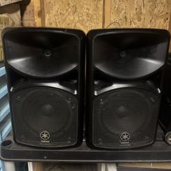 Yamaha 400s Stage Monitor Speakers