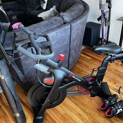 Peloton 2nd Generation Exercise Bike with Accessories