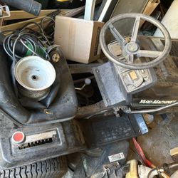 Yard Machine, Ride-On Mower