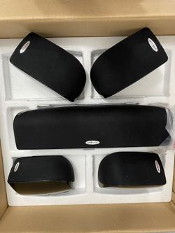 Polk Audio tl1900 Surround Speaker. 1 Center Channel & 4 surround speaker