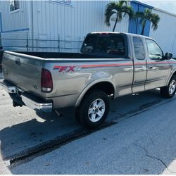 2002 F 150 Lariat 4x4 Ph 786 768 4016