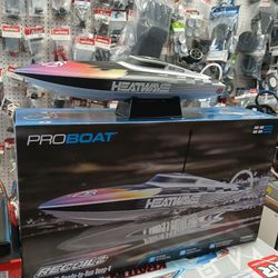 Pro Boat Heatwave Recoil 2 RC Boat brand new in a box including remote controller battery and a charger