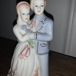 Wedding Anniversary Porcelain Figurine Statue / Decoration