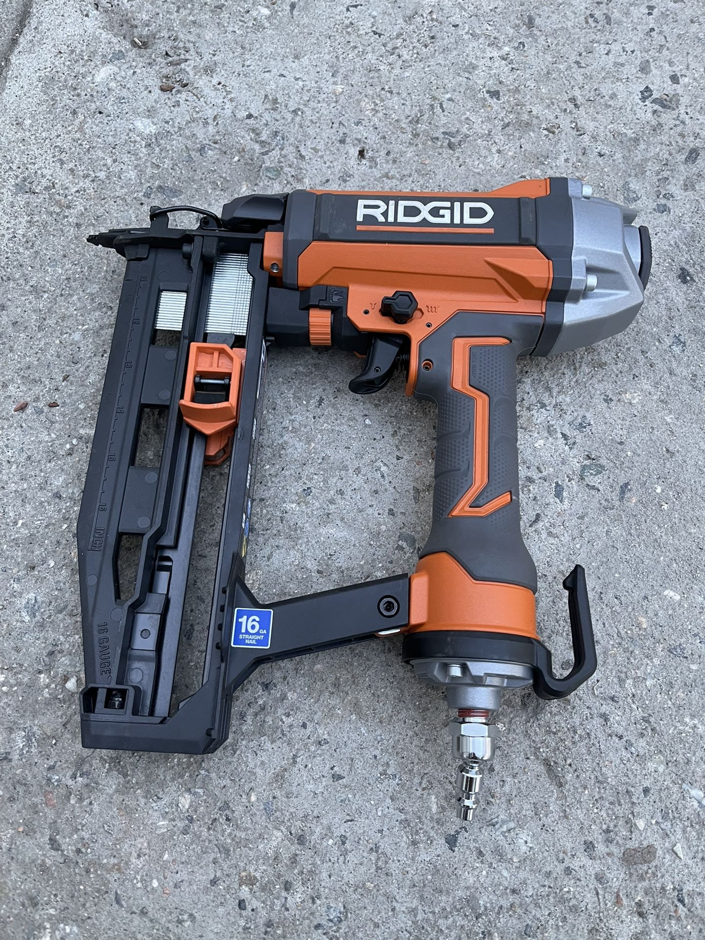 RIDGID 16-Gauge 2-1/2”Straight Finish Nailer