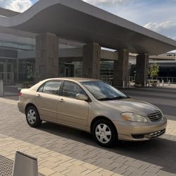 2004 Toyota Corolla · LE Sedan 4D