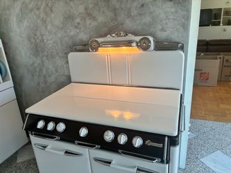 Vintage Okeefe & Merritt Stove