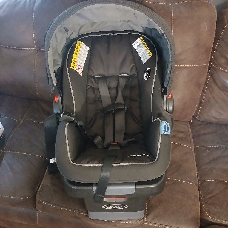 Graco Infant Car Seat