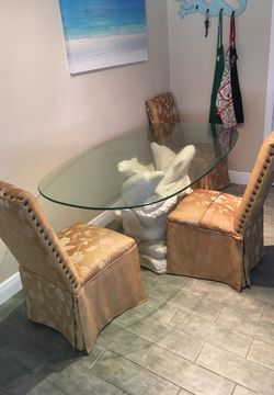 Dining room table with four chairs I have some scratches on the chair