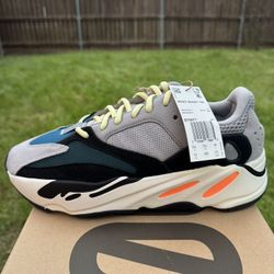 Yeezy Boost 700 Wave Runner Size 10