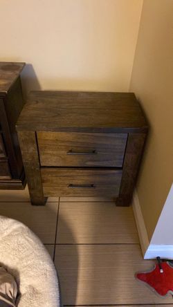 Dresser/nightstand