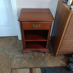 Kling Solid Mahogany Nightstand