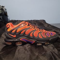 Brand New And Original Men's Nike Air Max's Sneakers Sizes 8.5 