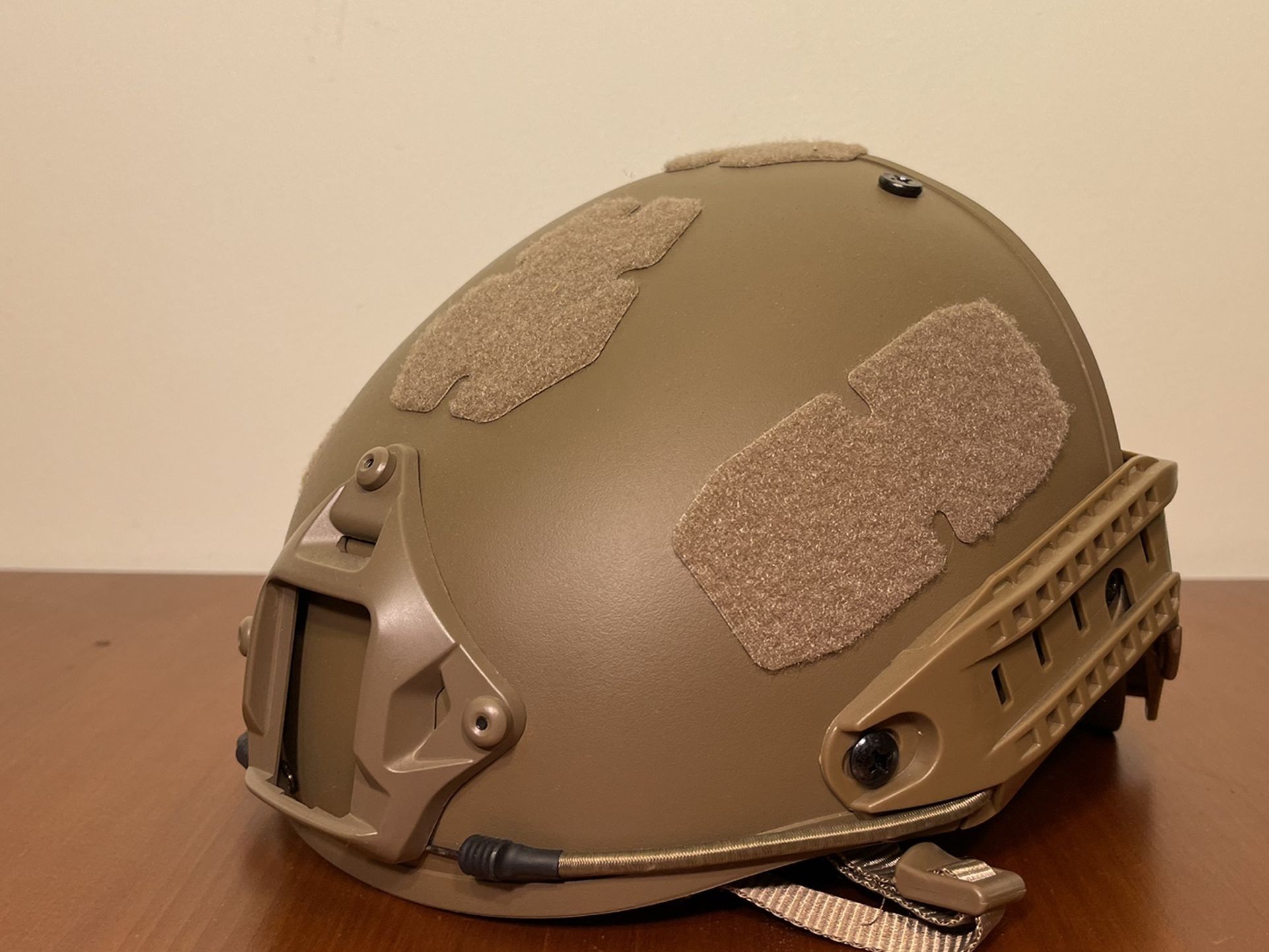 Plastic Airsoft Helmet