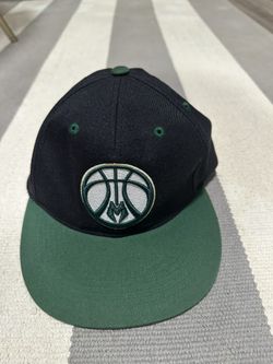 Milwaukee Bucks Basketball Team SnapBack Hat. Like New